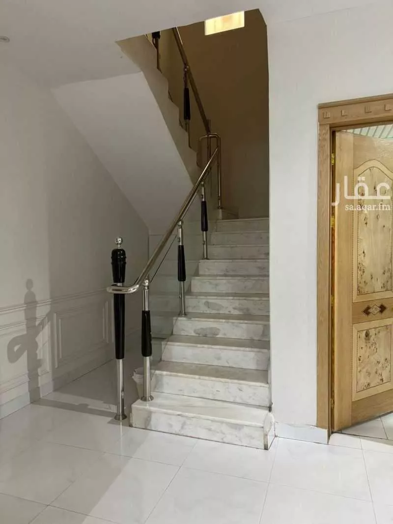 فيلا 6 غرف في الرمال 2