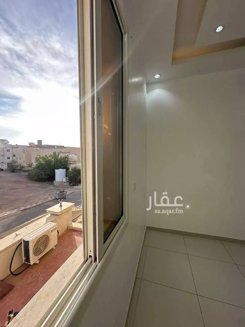 4 bedroom apartment in Mudhainib 3