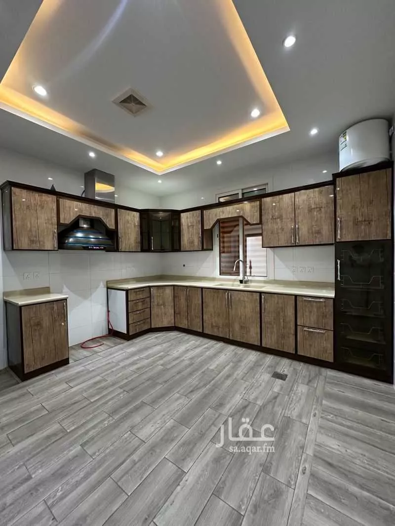 4 bedroom apartment in Mudhainib 4