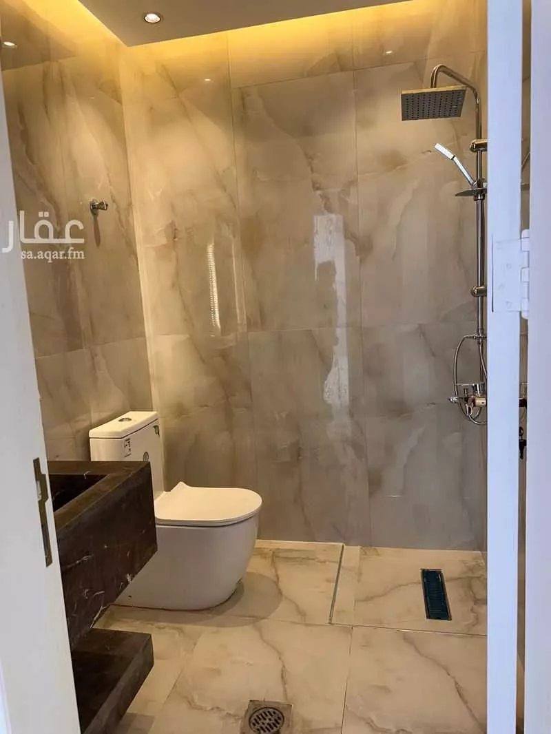 5 bedroom villa in Al Sulaimaniyyah, Riyadh 9