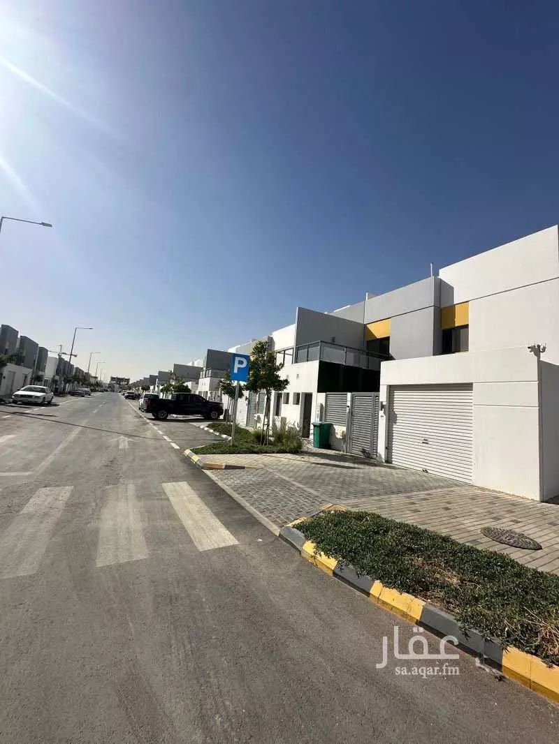 فيلا 7 غرف في العارض 4