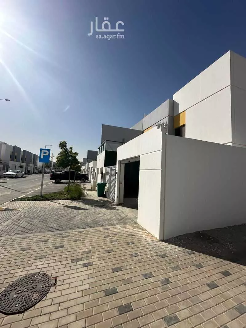 فيلا 7 غرف في العارض 2