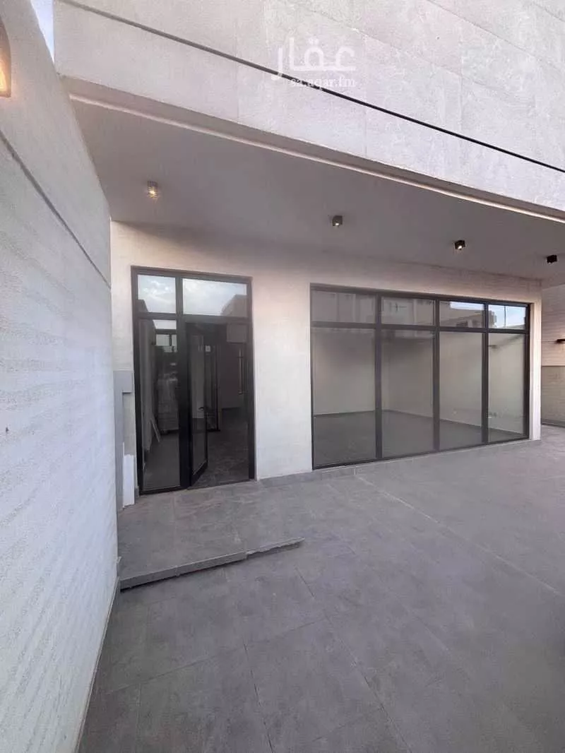 فيلا 5 غرف في العارض 3