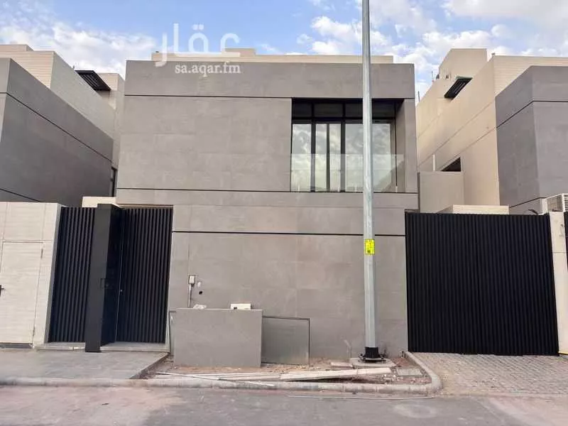 فيلا 5 غرف في العارض 1