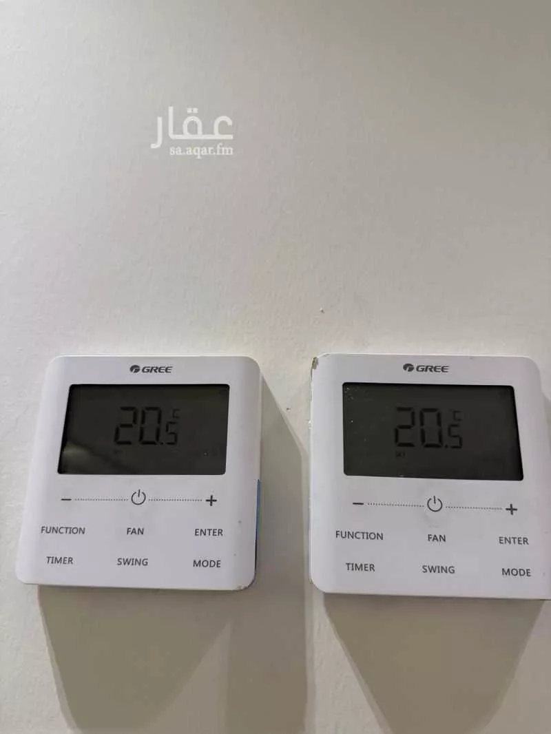 مكتب 1960 م² في الخليج 2