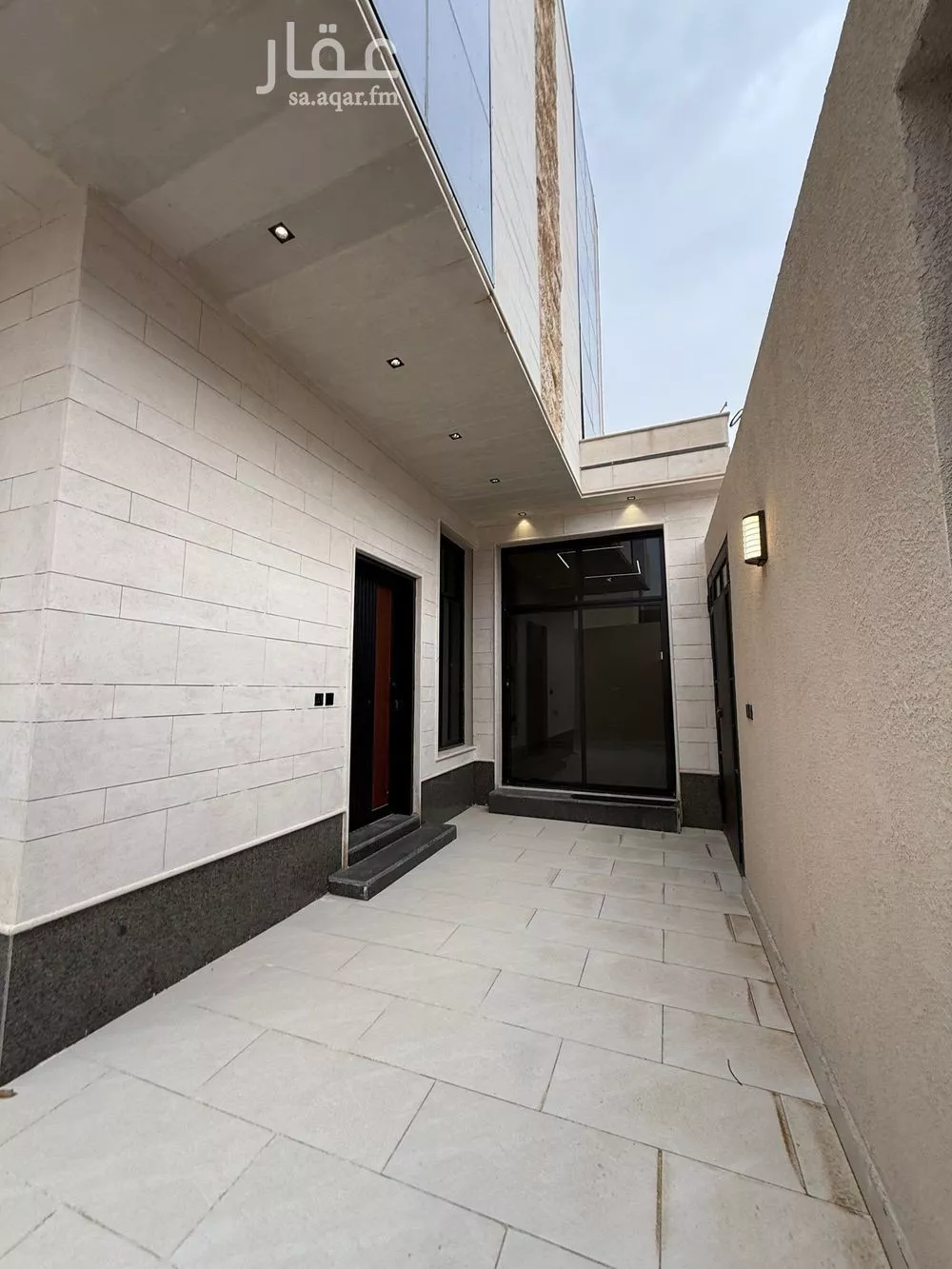 فيلا 4 غرف في الرمال 5