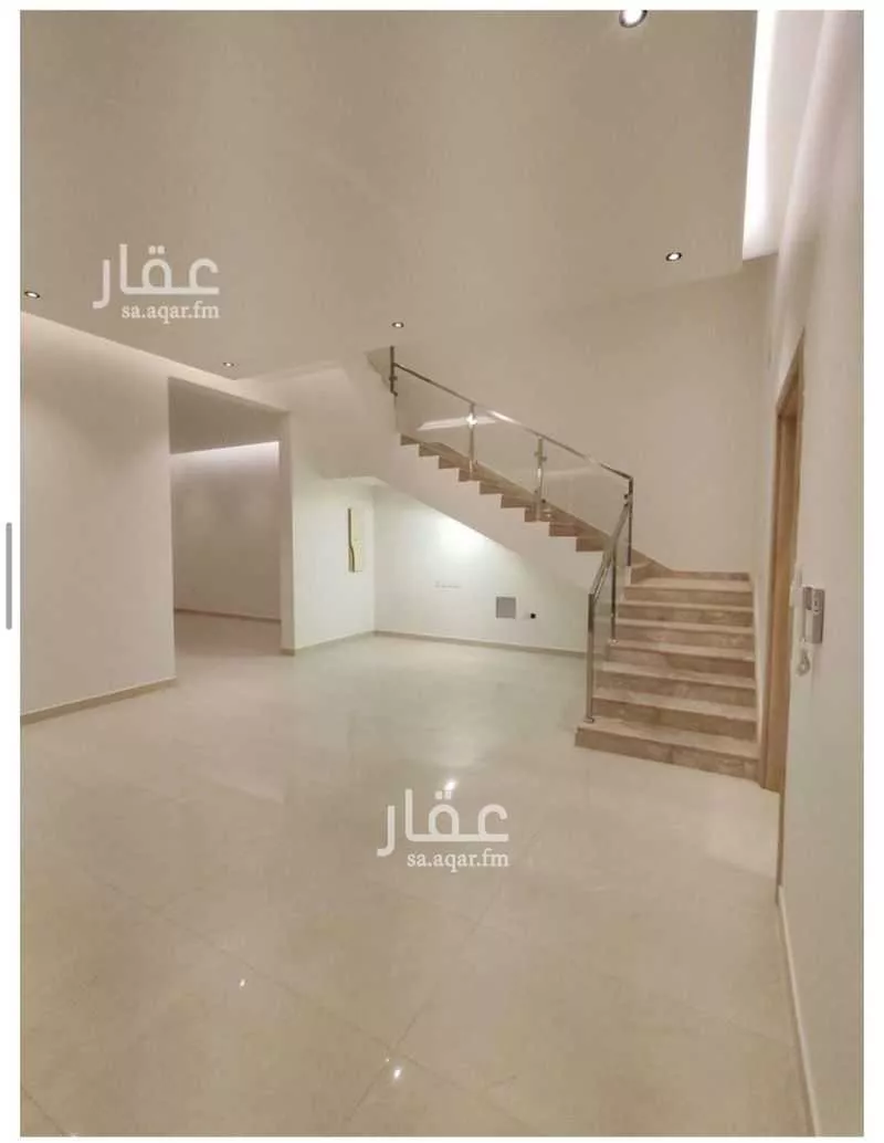 5 bedroom villa in Irqah 3