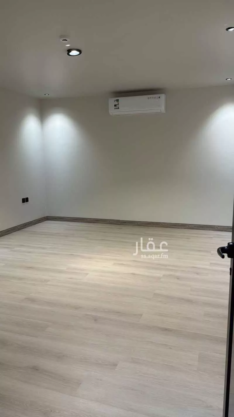 11 bedroom office in Al Yasmin, Riyadh 5