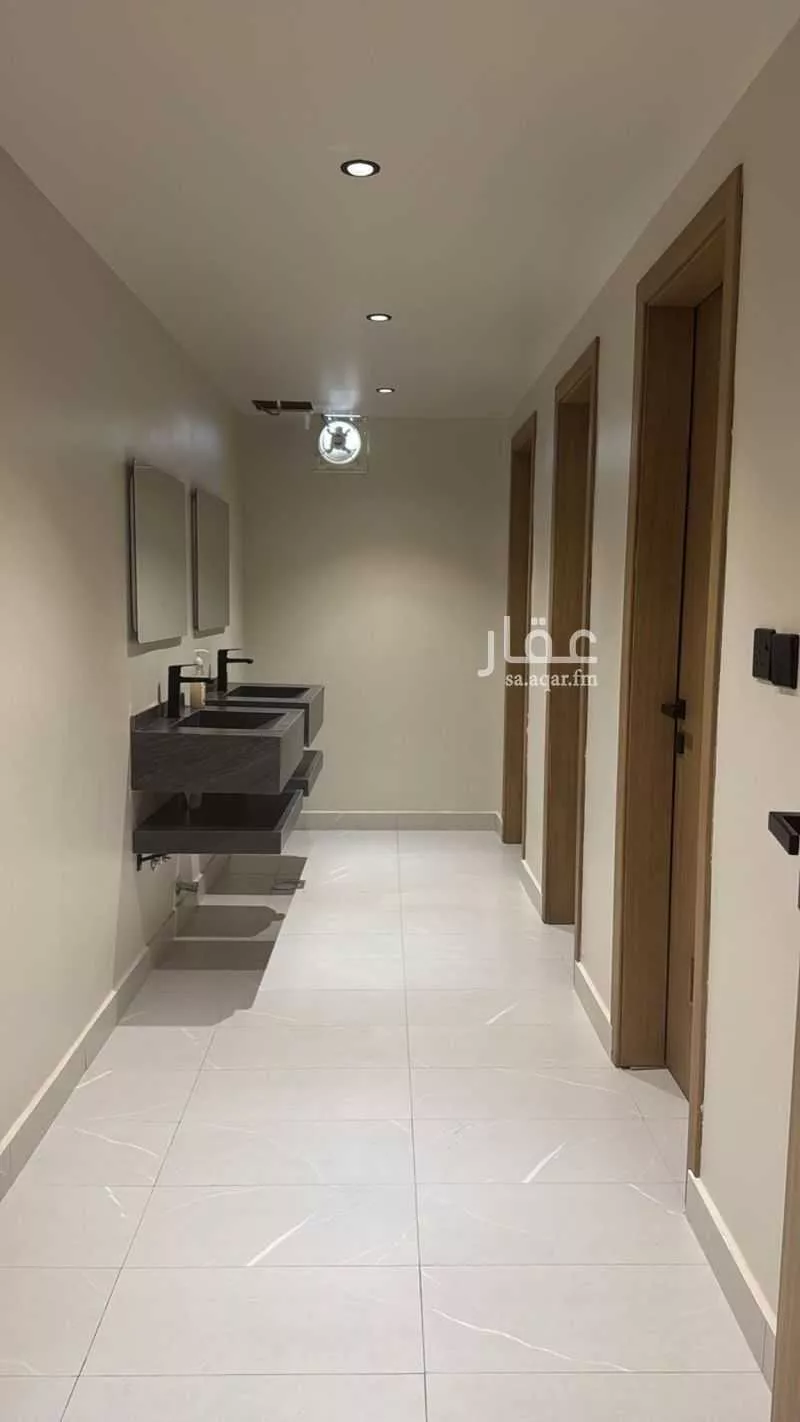 11 bedroom office in Al Yasmin, Riyadh 6