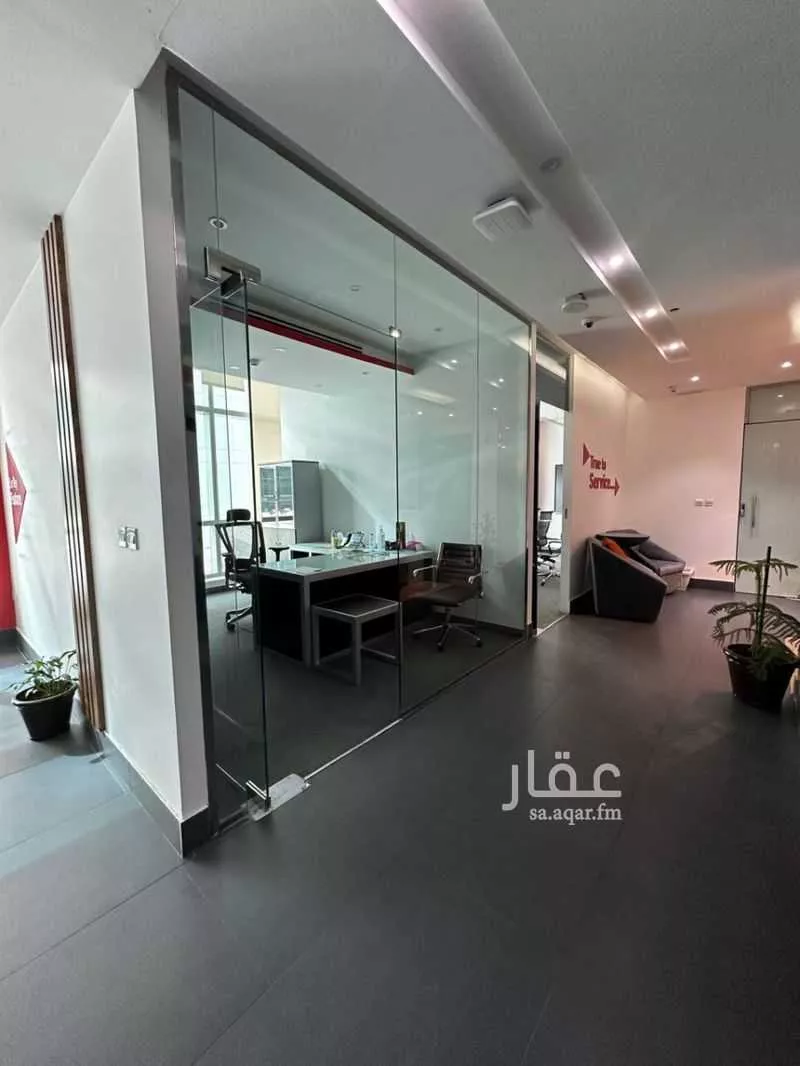 مكتب 112 م² في العليا 5