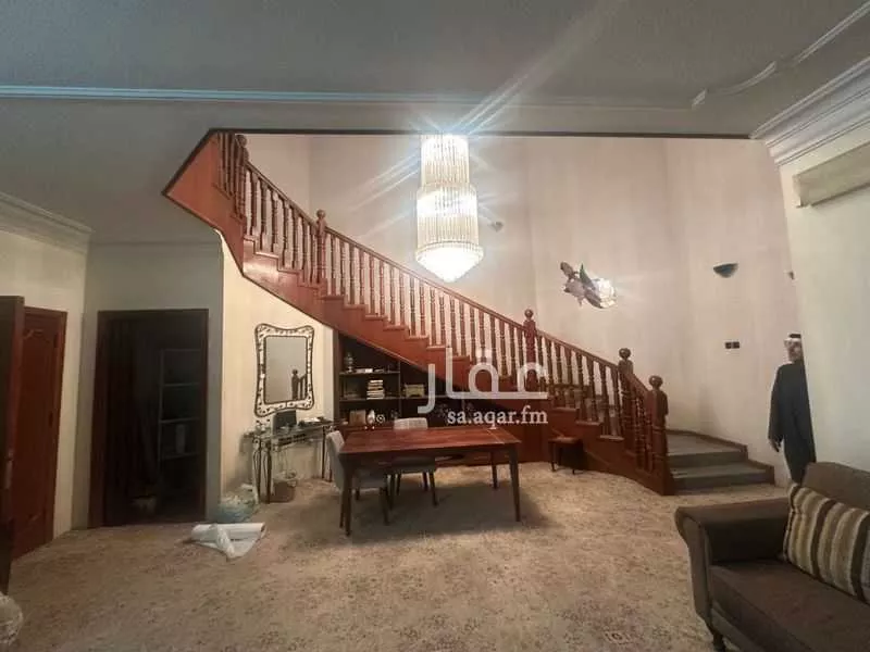 12 bedroom villa in Al Rabwa 2
