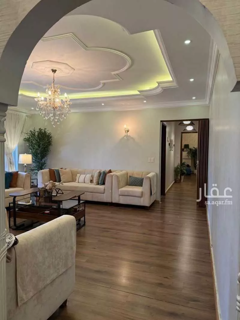 شقة 7 غرف في الاسكان 4