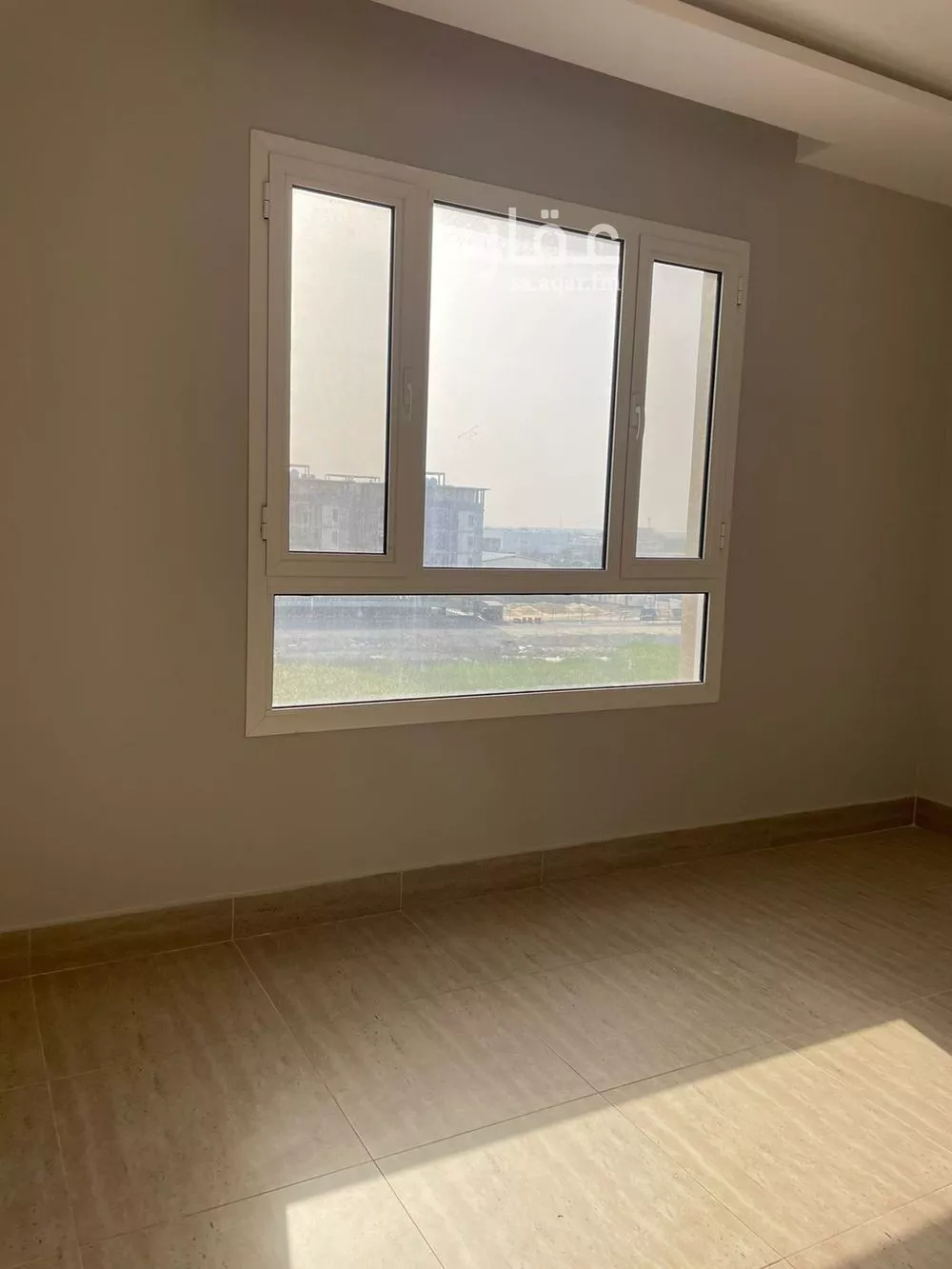 شقة 3 غرف في الحمرا 2