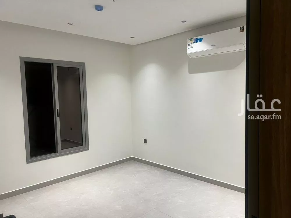 شقة 3 غرف في السيف 4