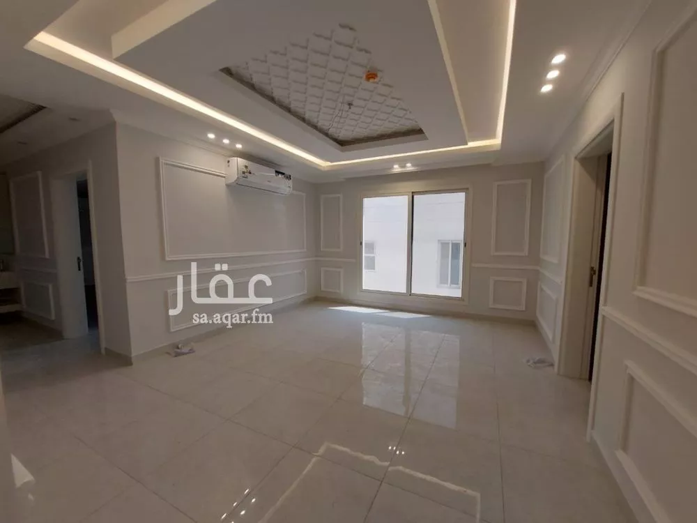 شقة 3 غرف في الحمرا 4