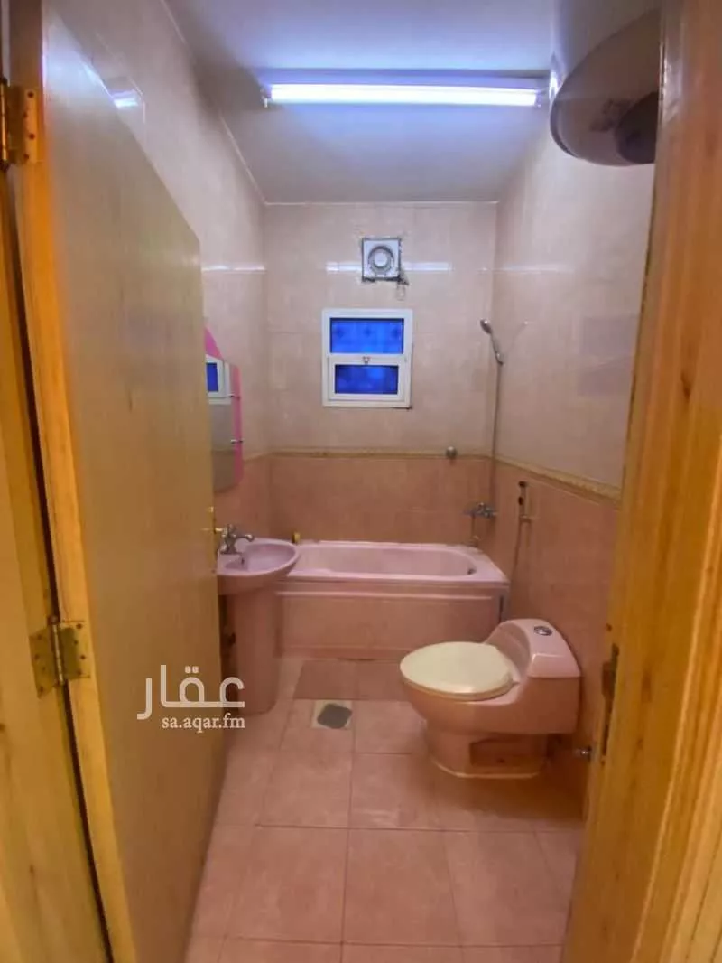 3 bedroom apartment in Qurtubah 5
