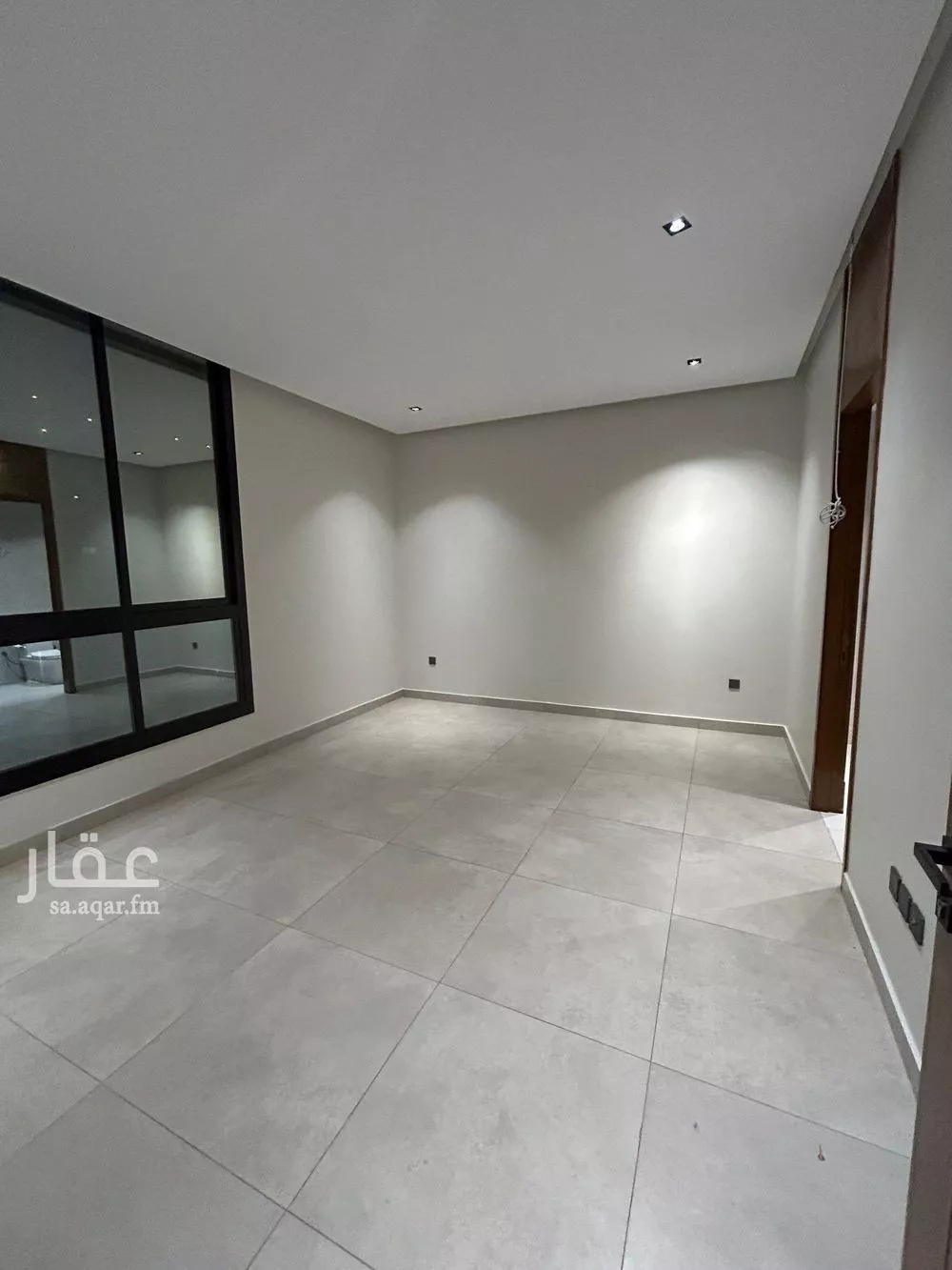 شقة 5 غرف في الزهراء 4