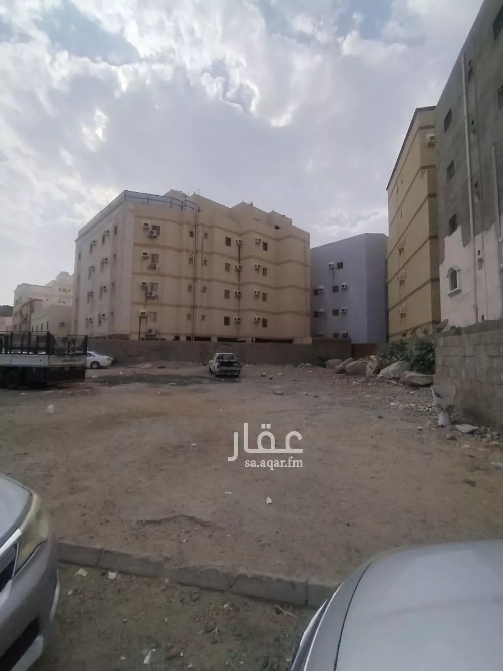 أرض 993 م² في المتنزهات 3