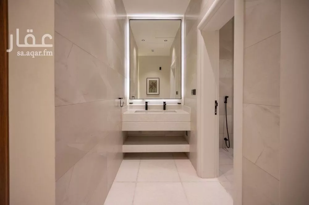 5 bedroom villa in Al Zahra, Jeddah 15