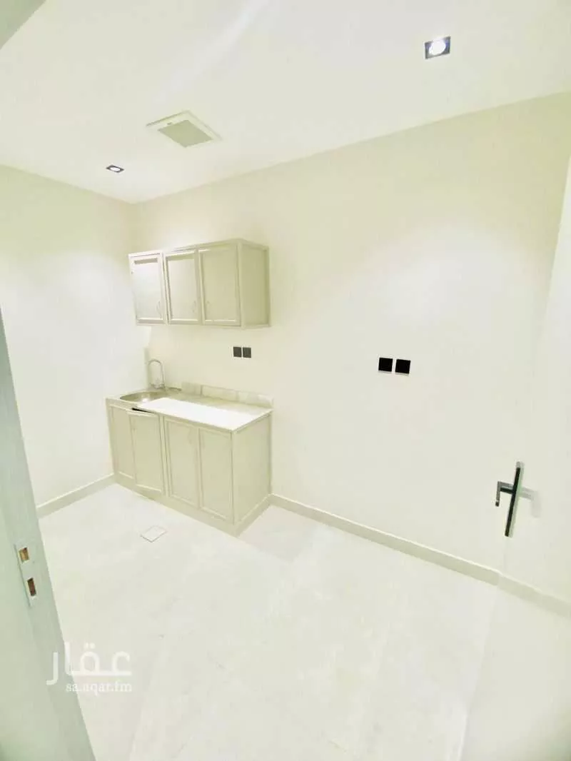 2 bedroom apartment in Hittin 4