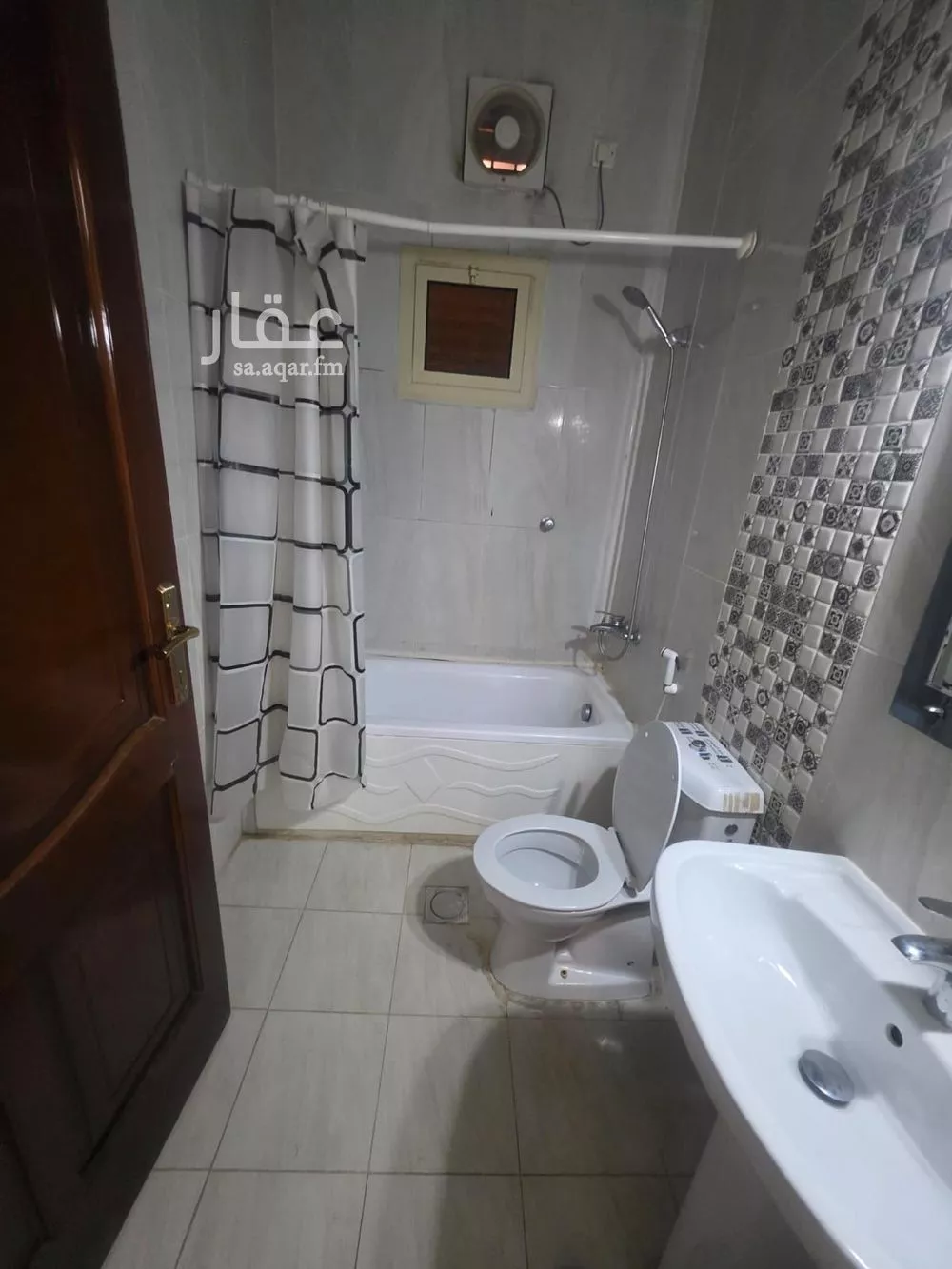 3 bedroom apartment in Shawran, Madinah 4