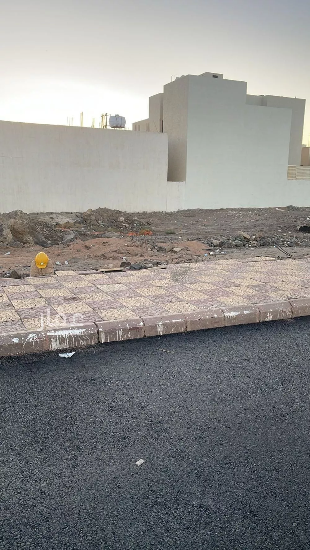 أرض 600 م² في الرمانة 3