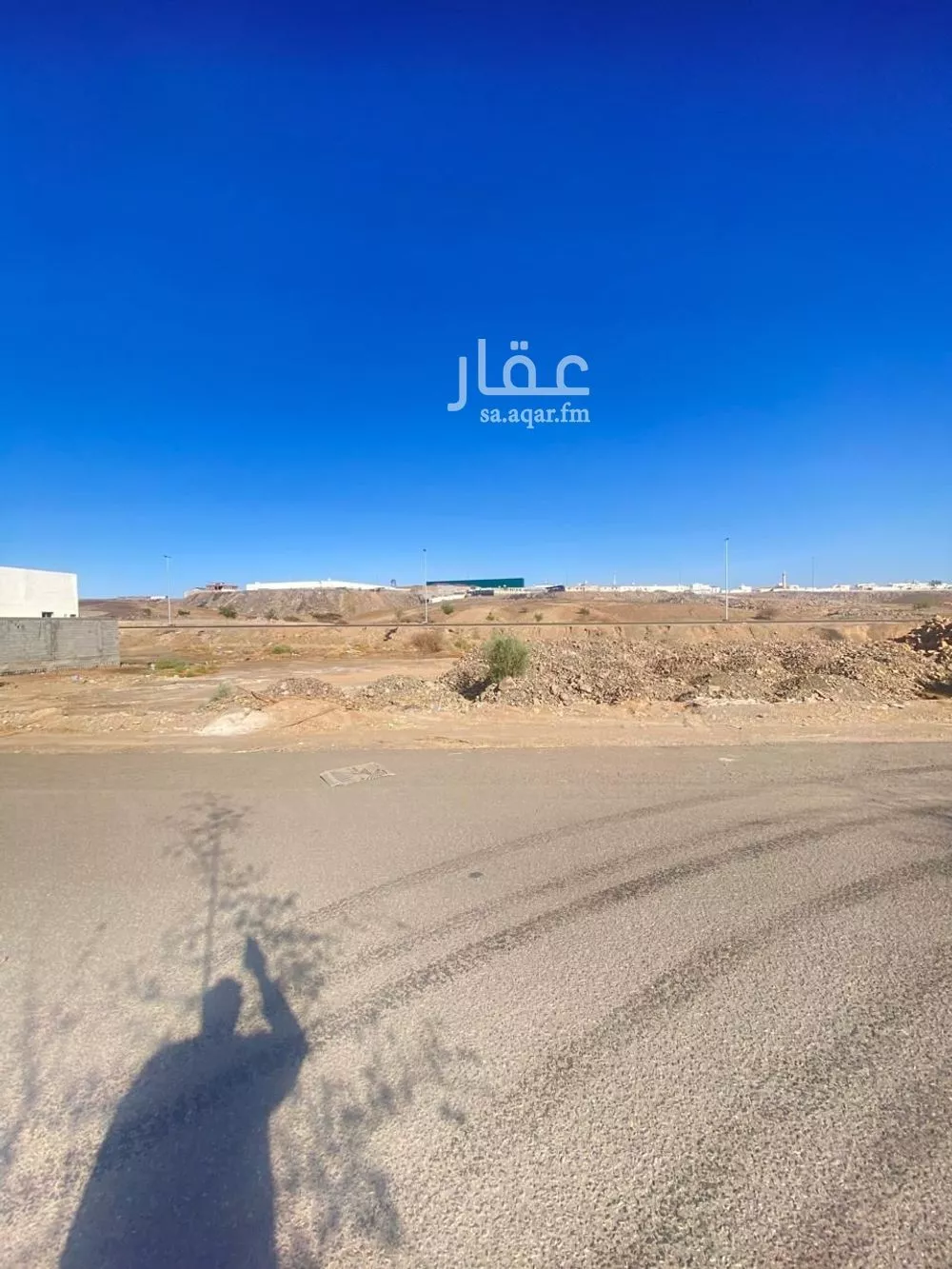 أرض 300 م² في المطار 2