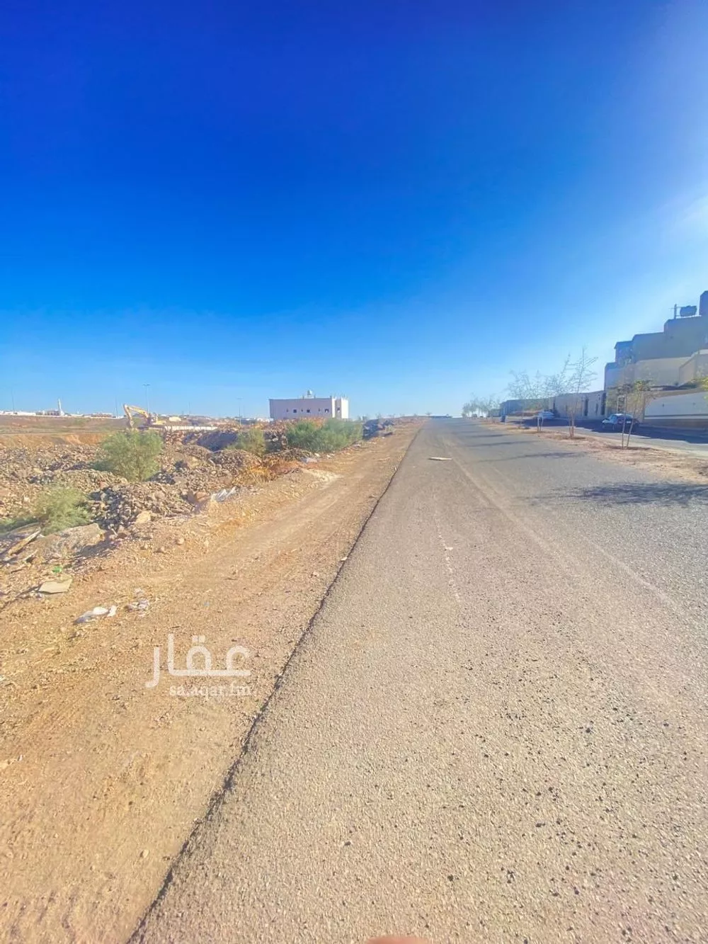 أرض 300 م² في المطار 3