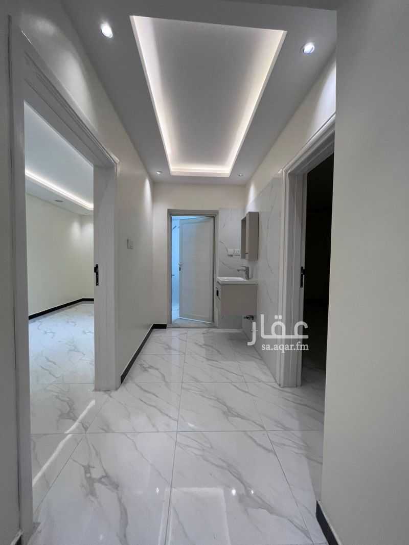 18 bedroom building in As Suwaidi, Riyadh 9