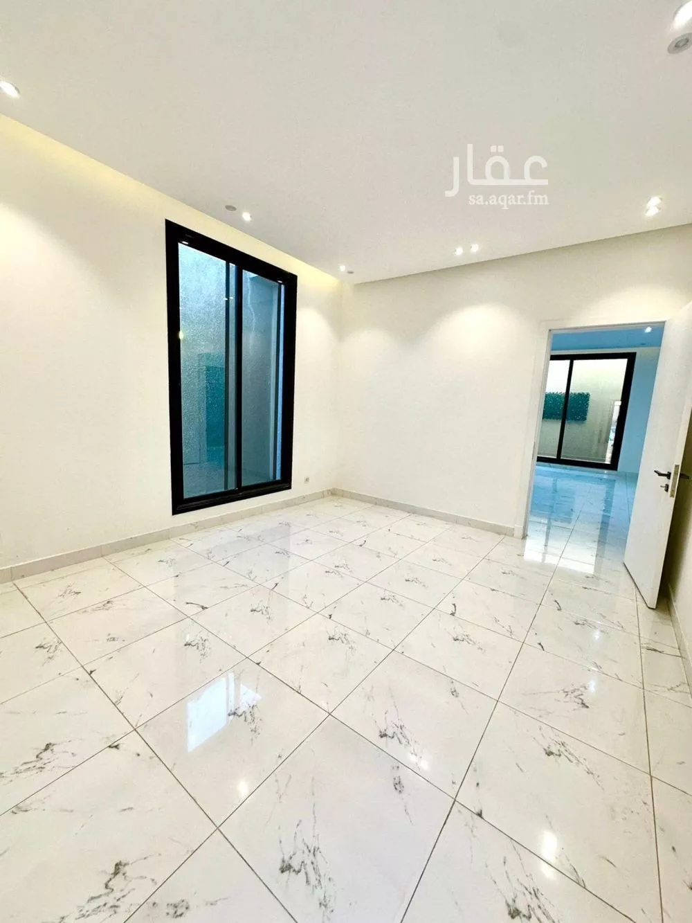 فيلا 6 غرف في العارض 2