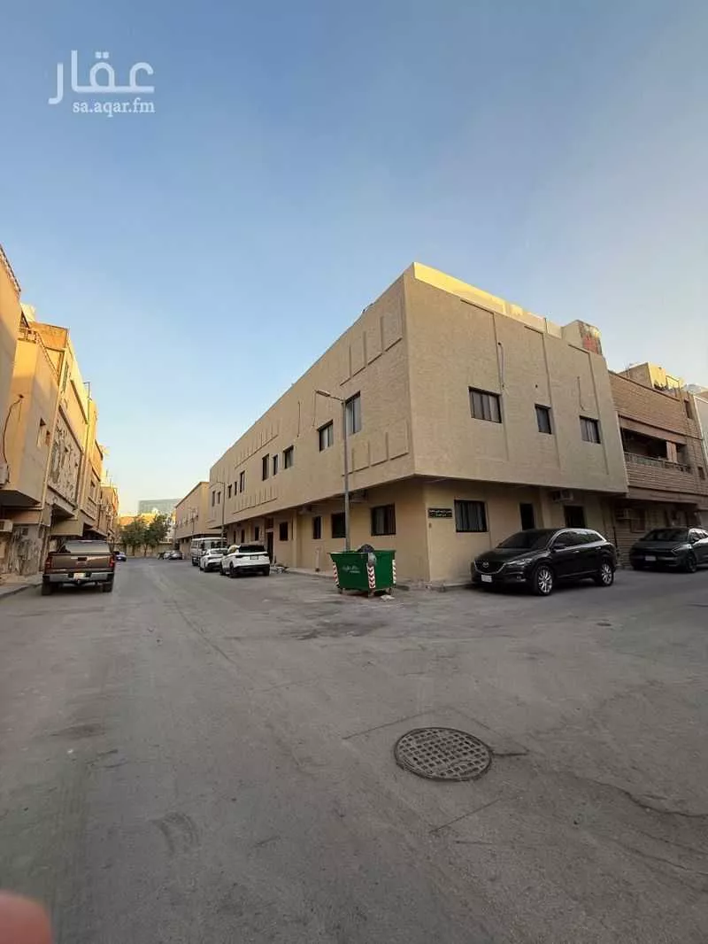 32 bedroom building in Umm Al Hamam Al Sharqi, Riyadh 5