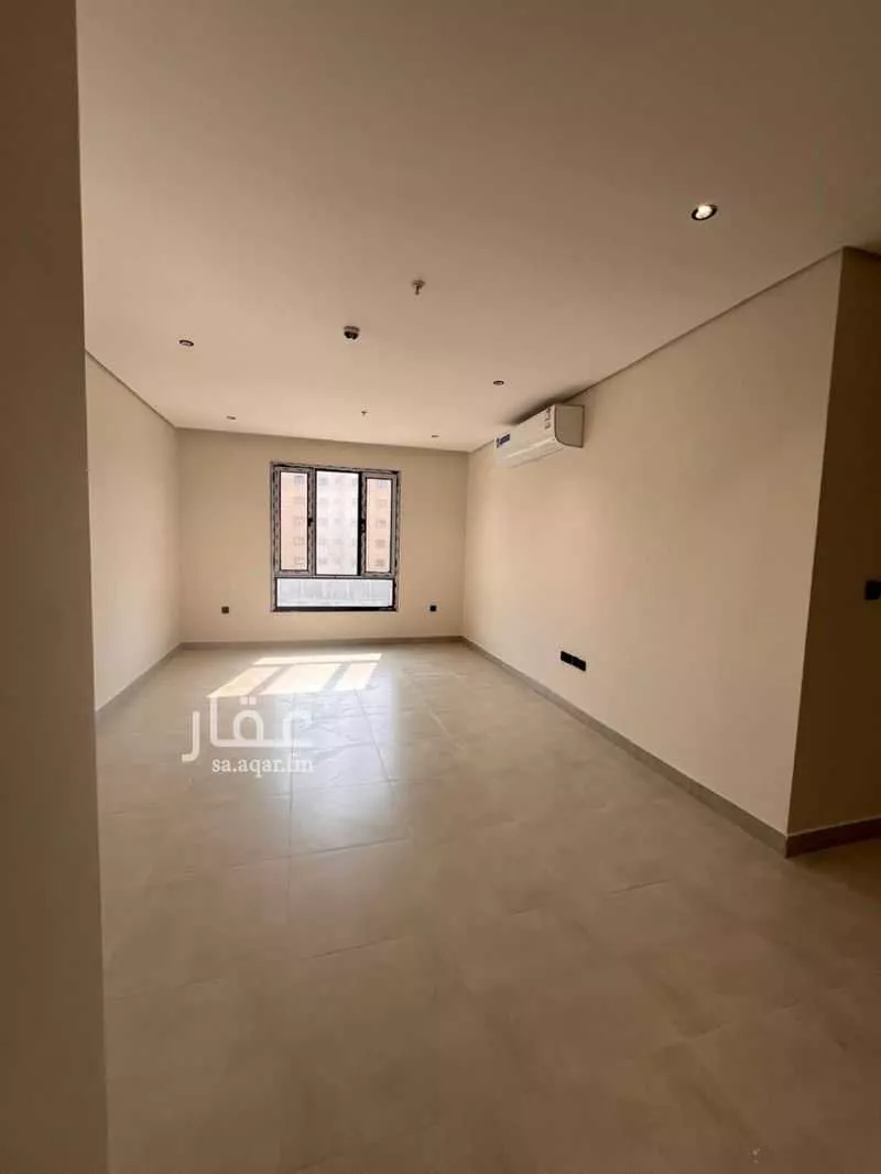 شقة 3 غرف في الحمرا 4