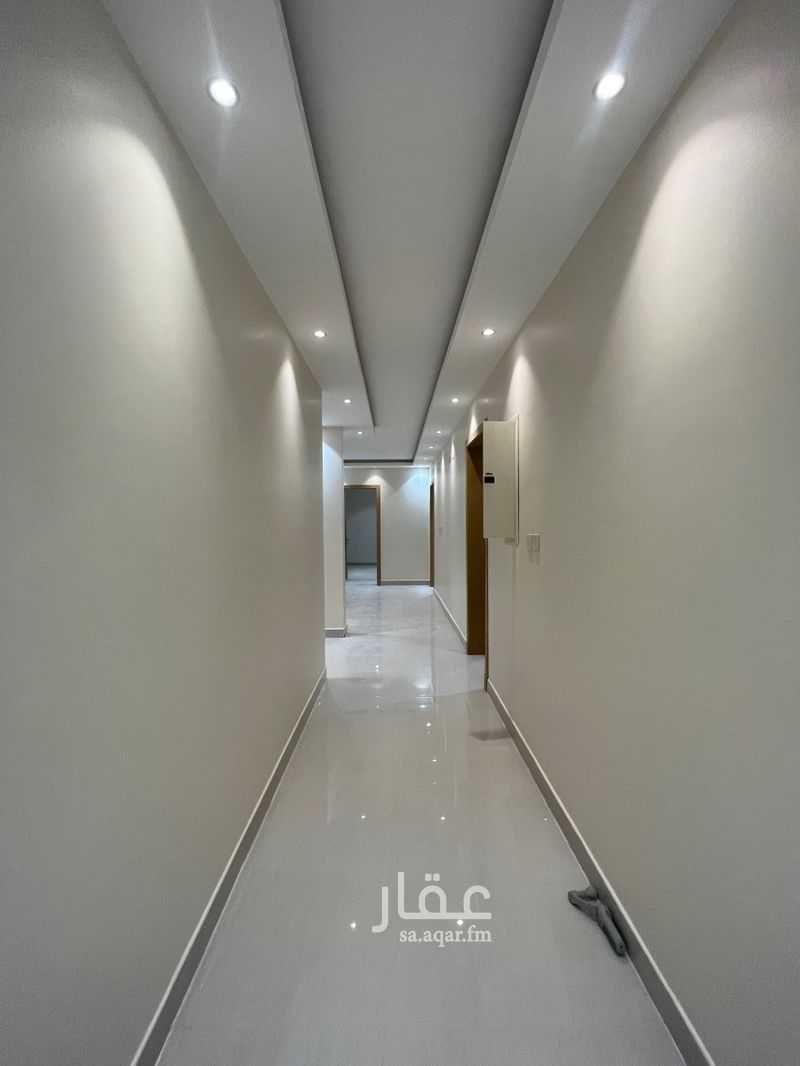 8 bedroom villa in Al Mahdiyyah, Riyadh 17