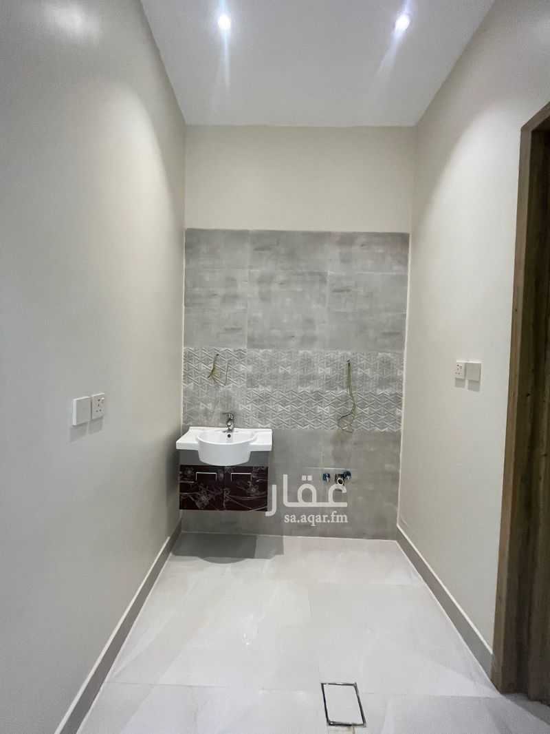 8 bedroom villa in Al Mahdiyyah, Riyadh 15