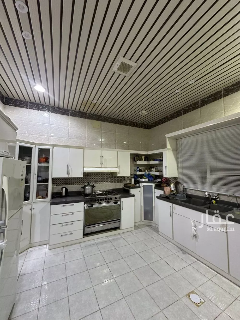 20 bedroom apartment in Al Rimal 2