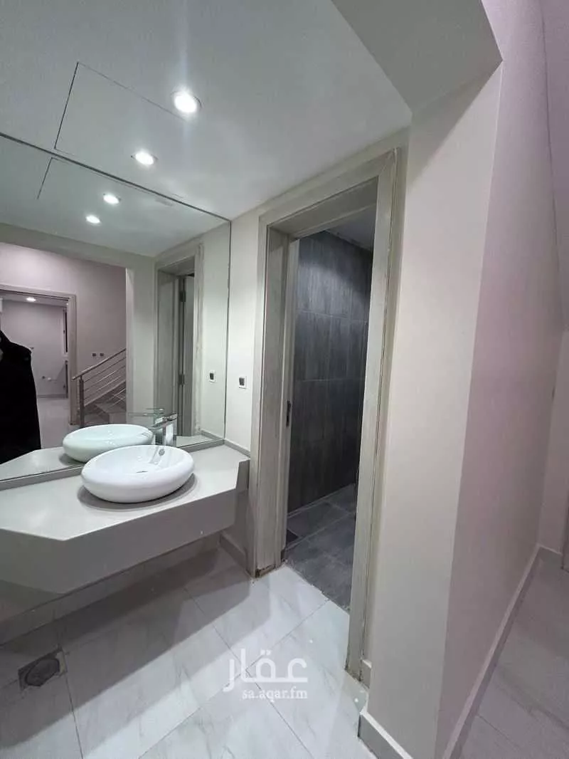 دوبلكس 6 غرف في الشرق 2