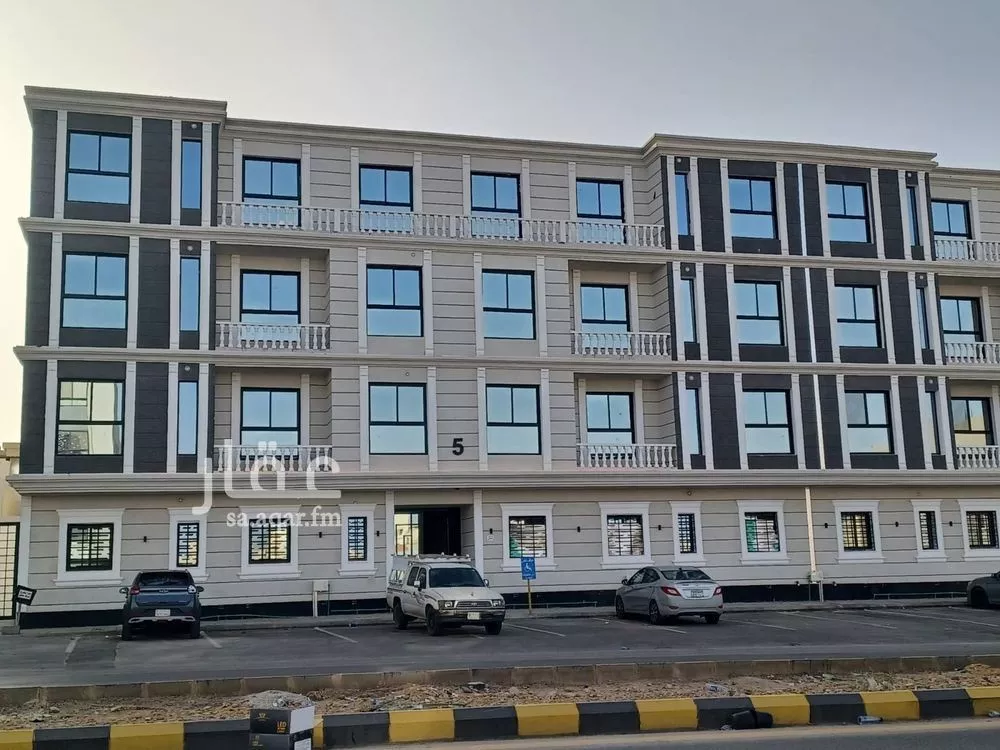 3 bedroom apartment in Dirab, Riyadh 8