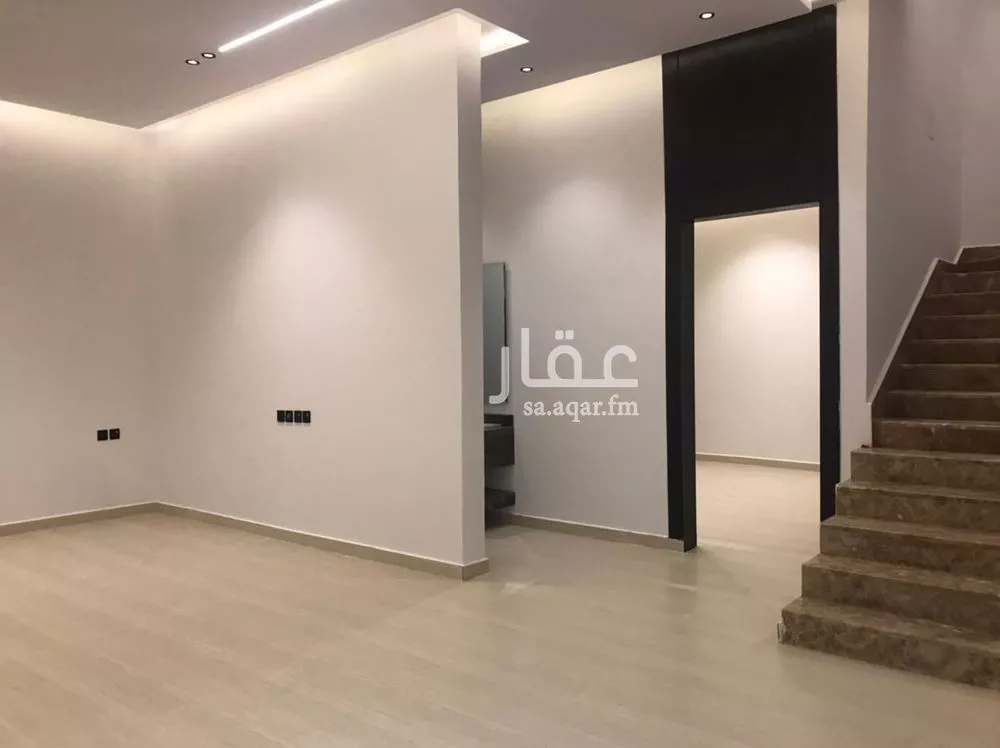 5 bedroom floor in Al Janadriyah 4