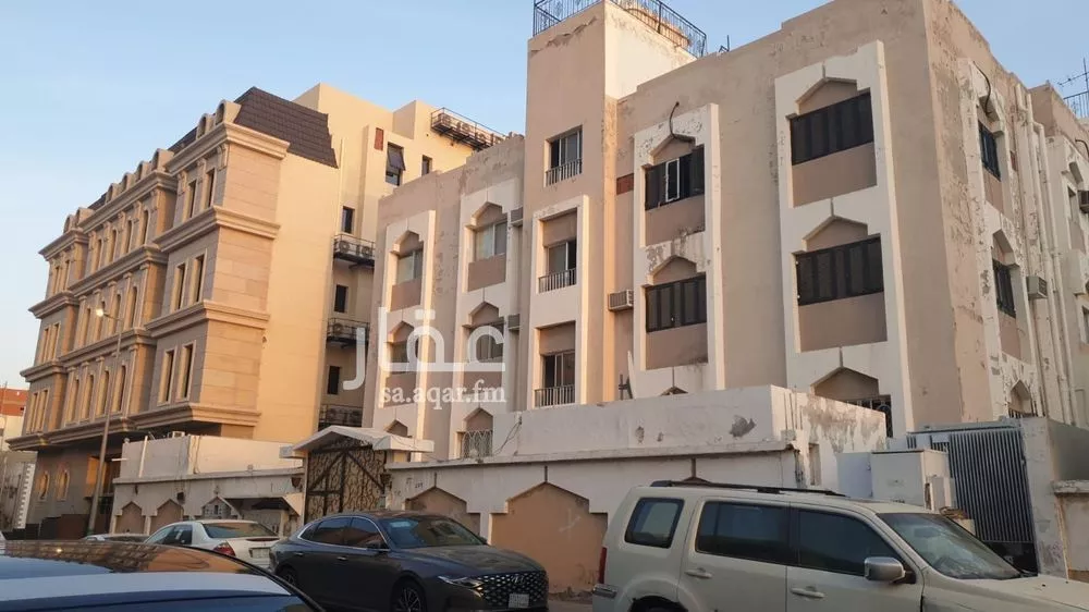 عمارة 884 م² في الرصيفة 4