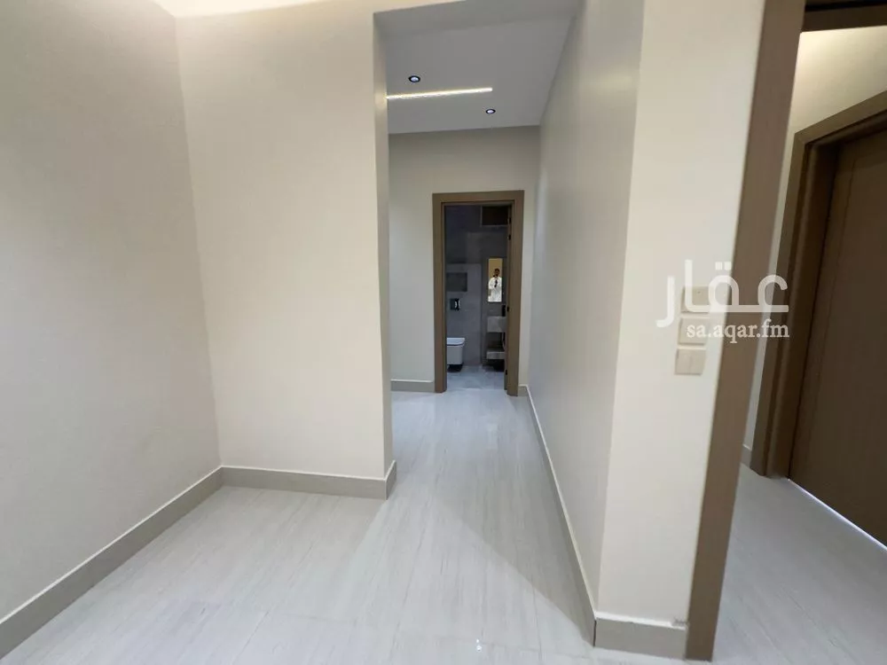 5 bedroom apartment in Al Janadriyah, Riyadh 15