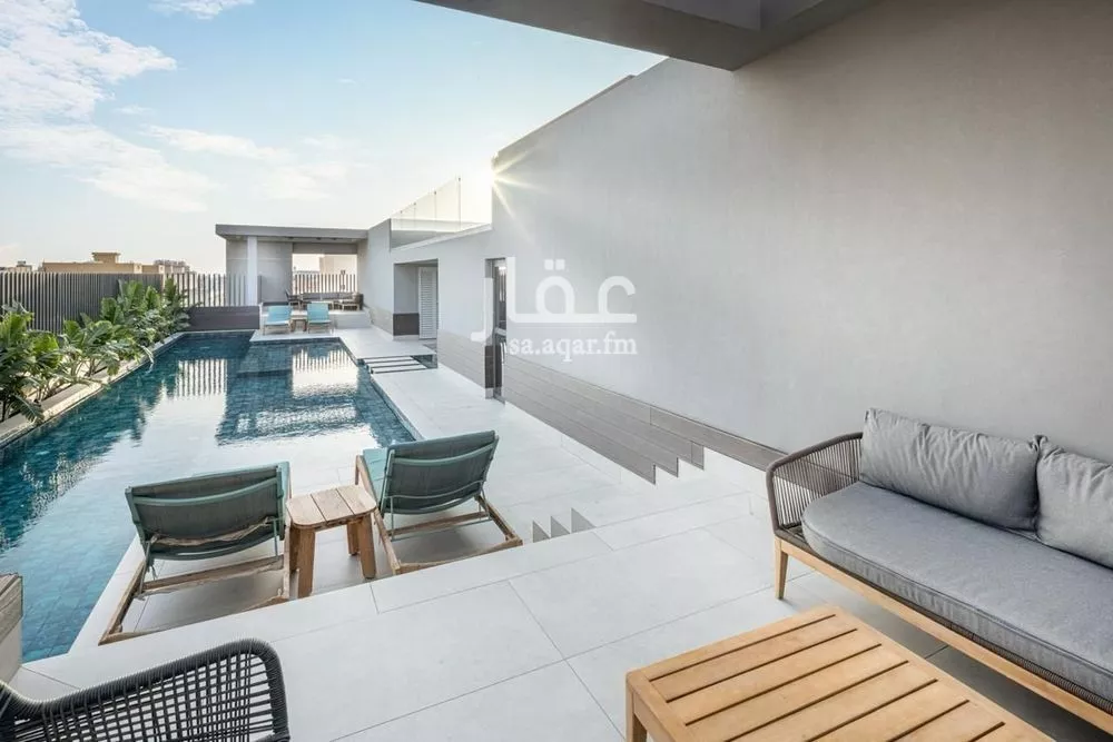 شقة 6 غرف في الروضة 5