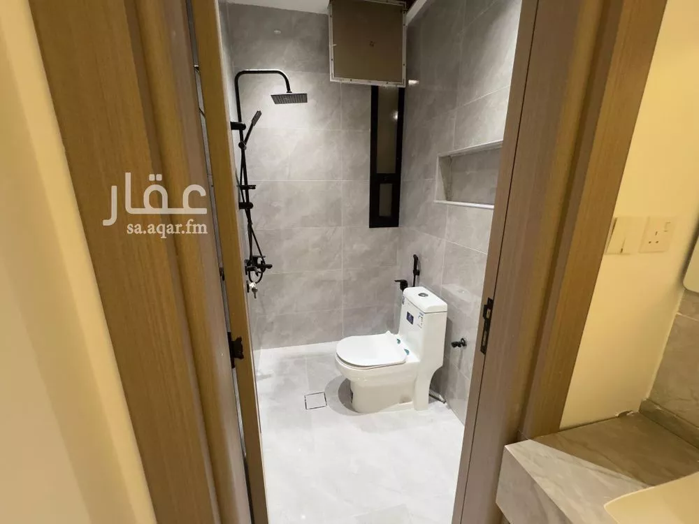 5 bedroom apartment in Al Janadriyah, Riyadh 14