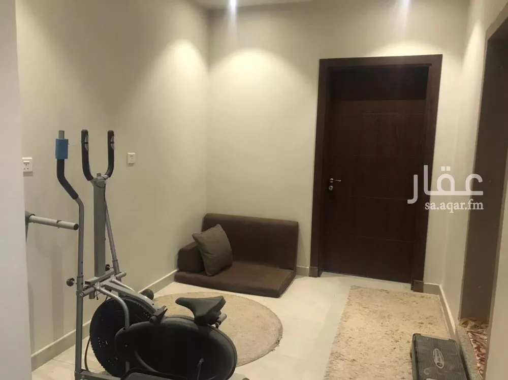 فيلا 5 غرف في الجنادرية 3