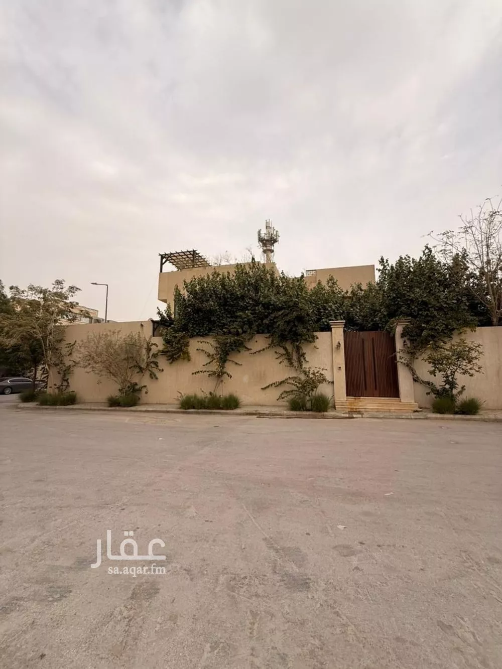 فيلا 10 غرف في النزهة 4