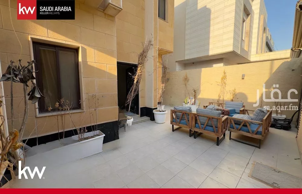 9 bedroom villa in Al Aridh 4