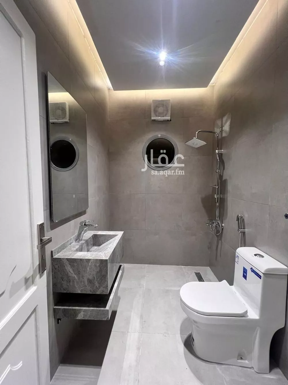 شقة 3 غرف في الروضة 5