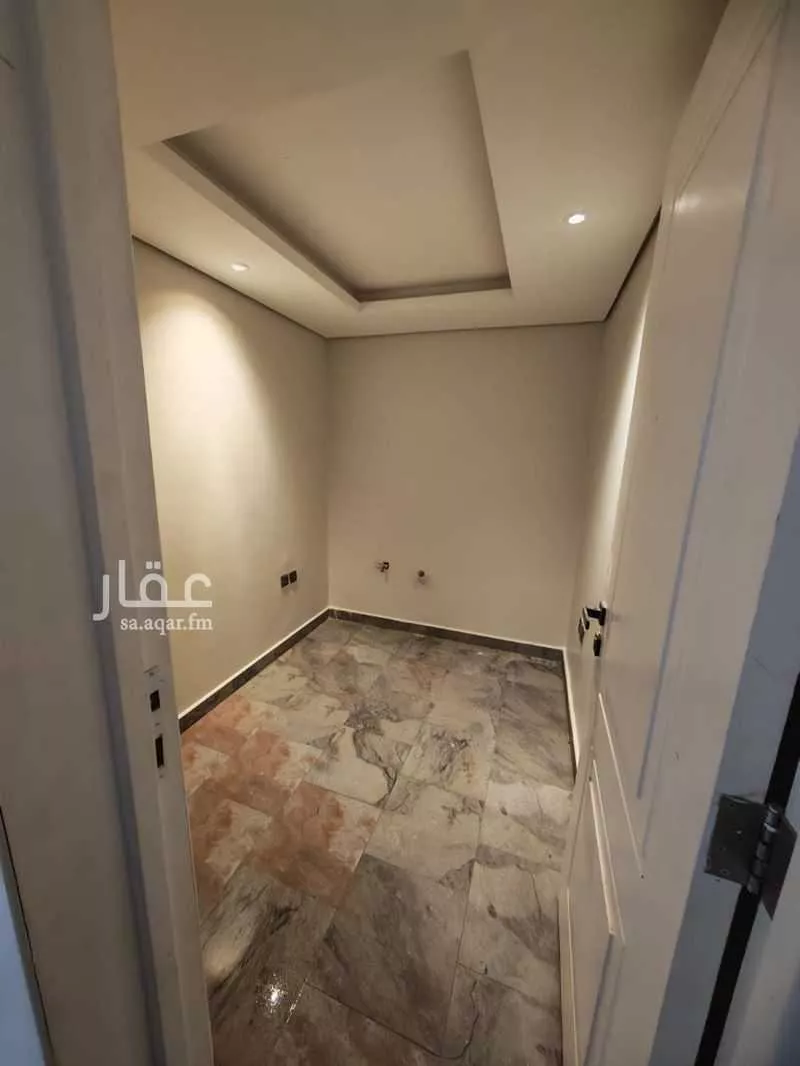 4 bedroom apartment in Al Qairawan, Riyadh 16
