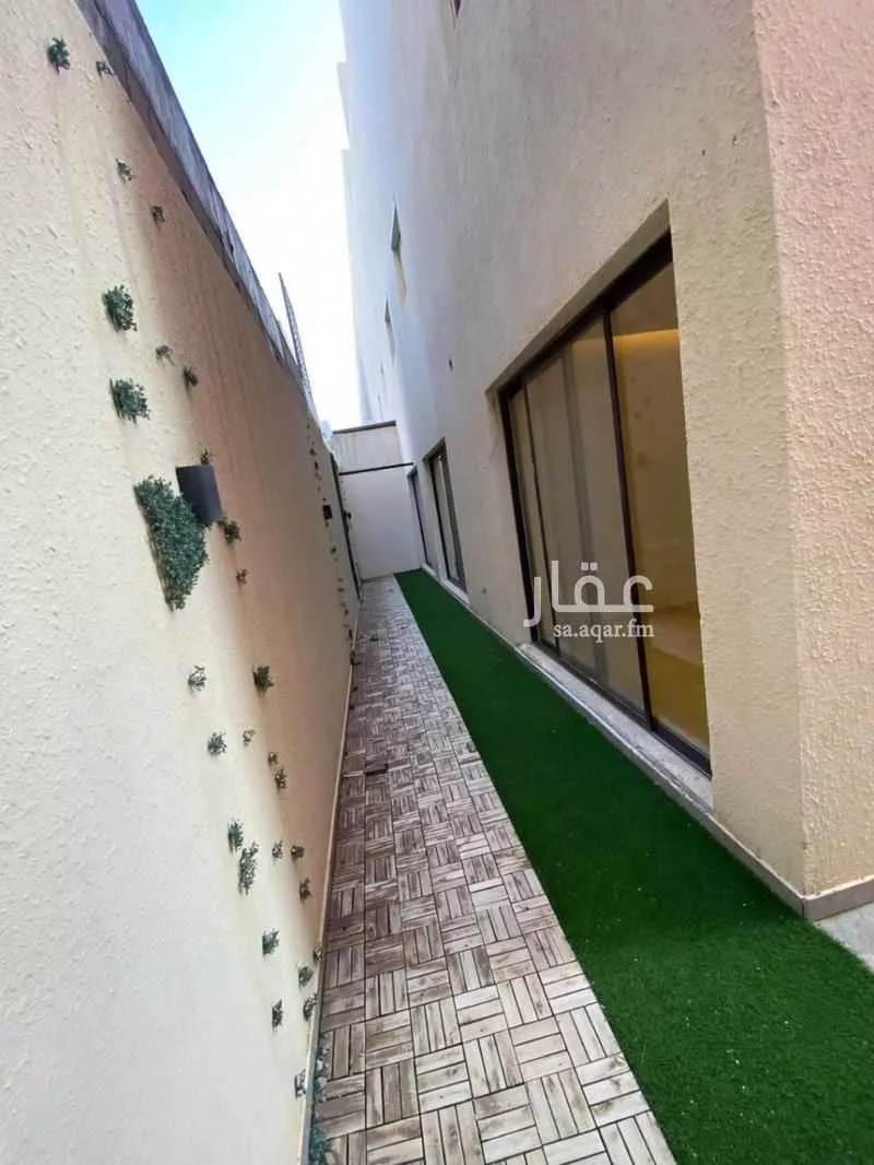 4 bedroom apartment in Al Qairawan, Riyadh 22