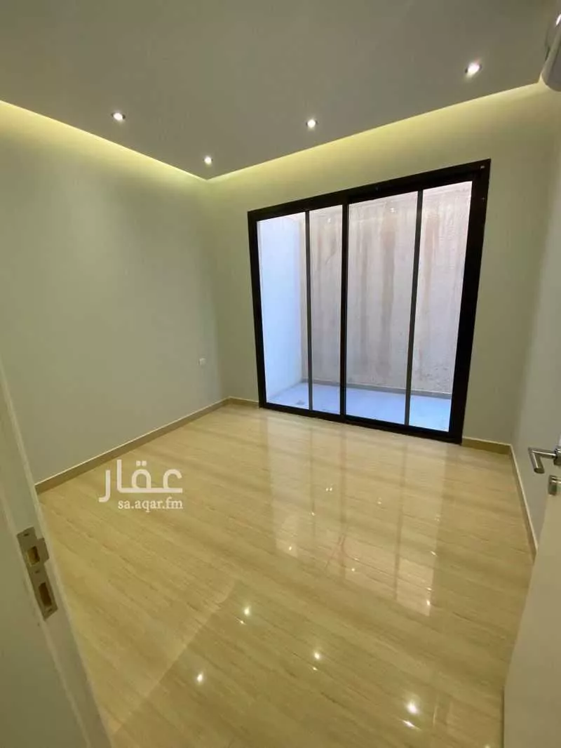 4 bedroom apartment in Al Qairawan, Riyadh 17