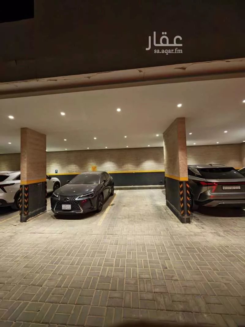 4 bedroom apartment in Al Qairawan, Riyadh 8